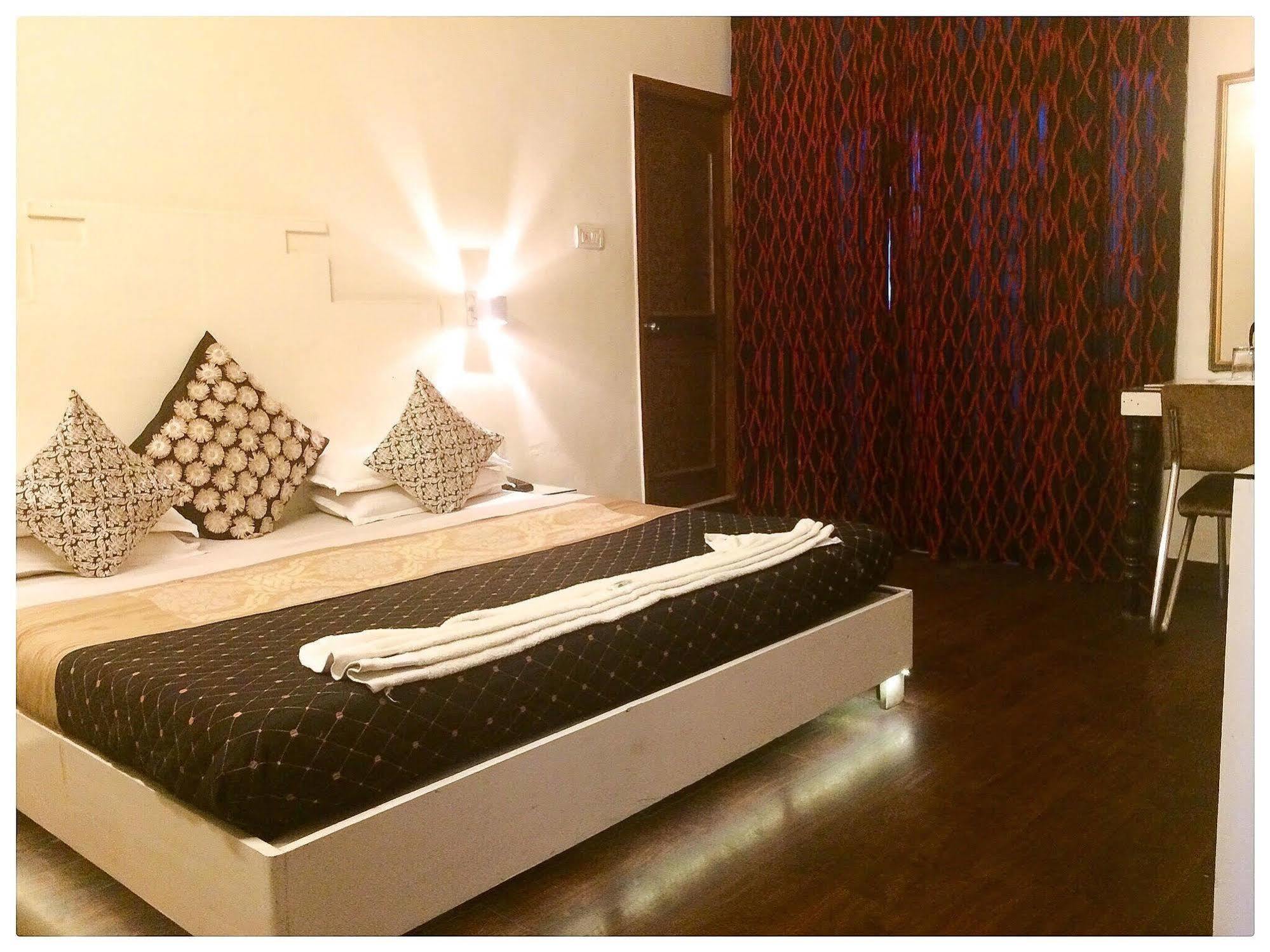 Itsy Hotels Banana Boutique Varanasi Exterior foto